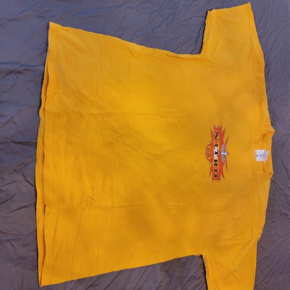 Hot-topic Men's Yellow and Orange T-shirt